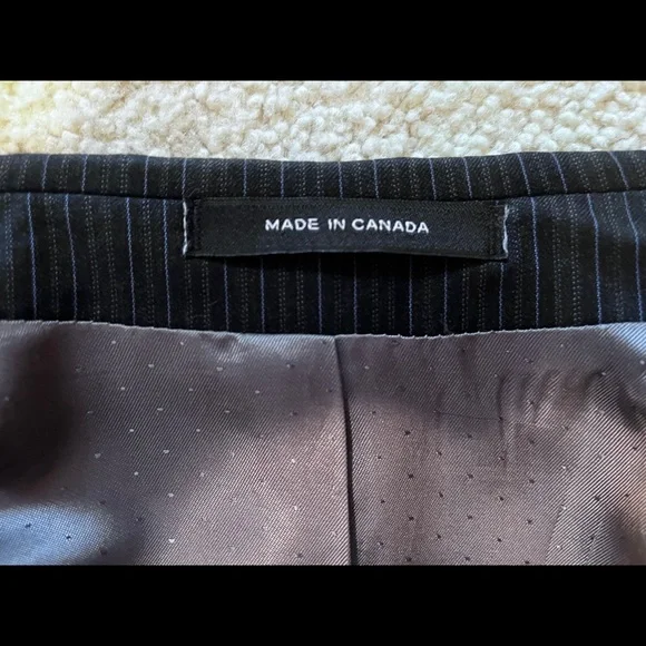 Calvin Klein Full Wool Suit (blazer and pants) - Picture 14 of 16